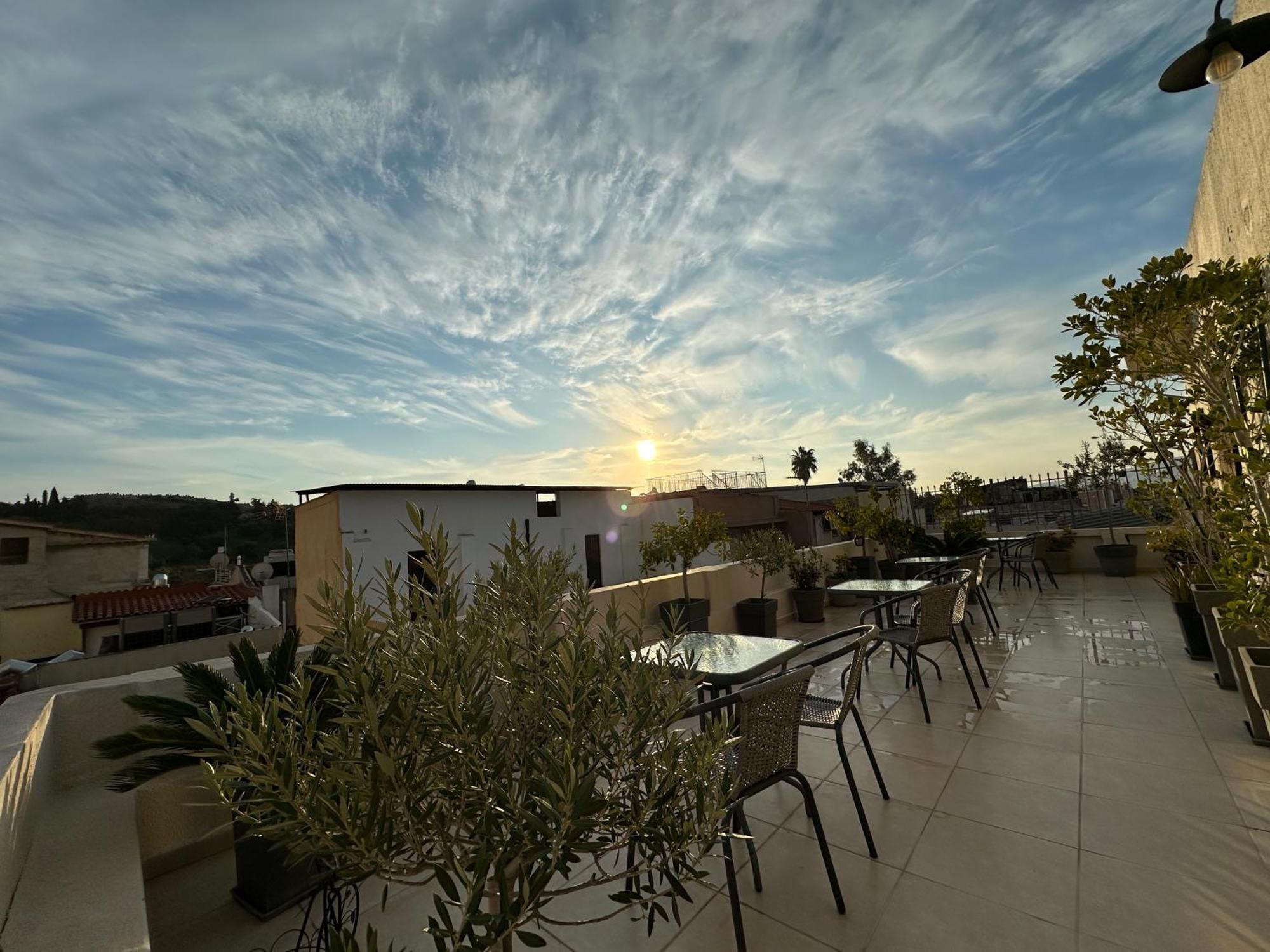 Theasis Athens Bed & Breakfast Exterior photo